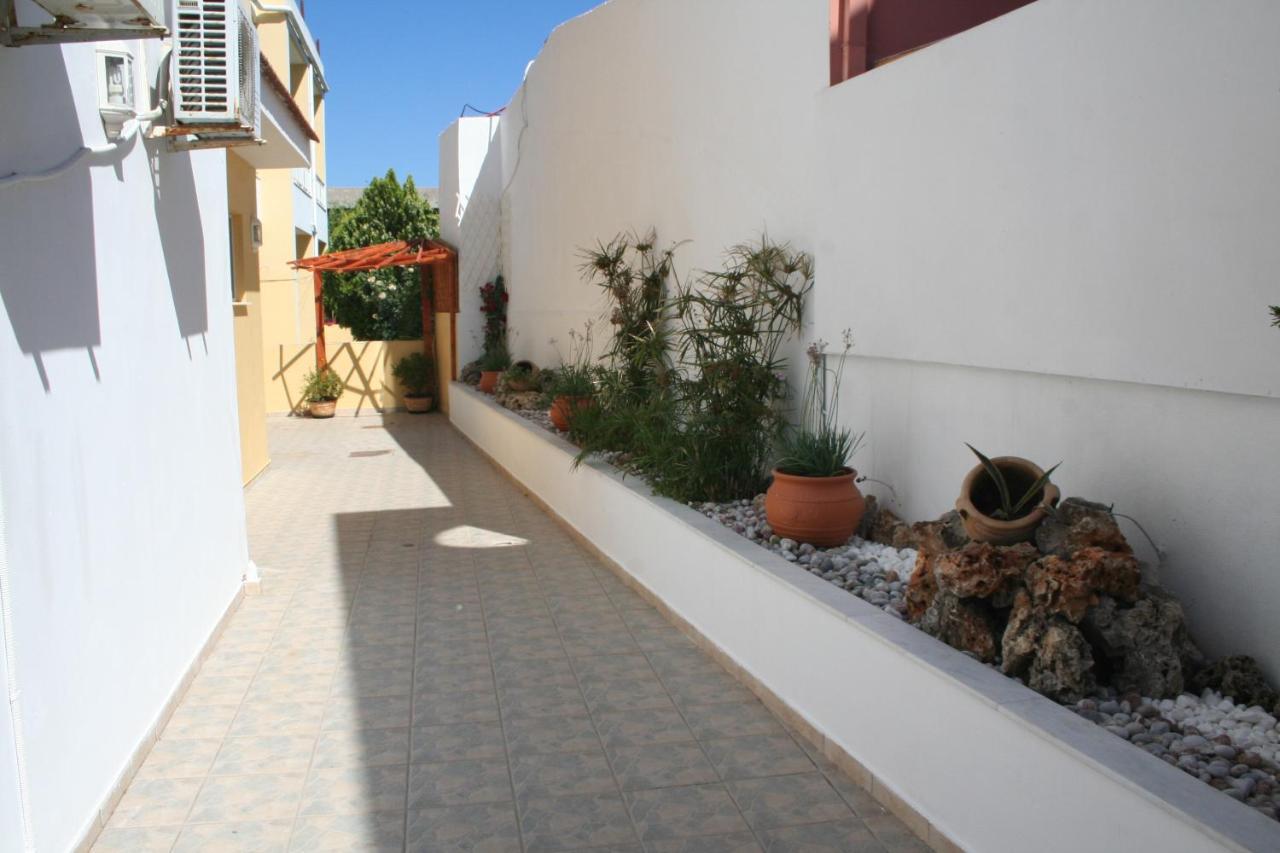 Pantheon Deluxe Apartments Archangelos  Exterior photo