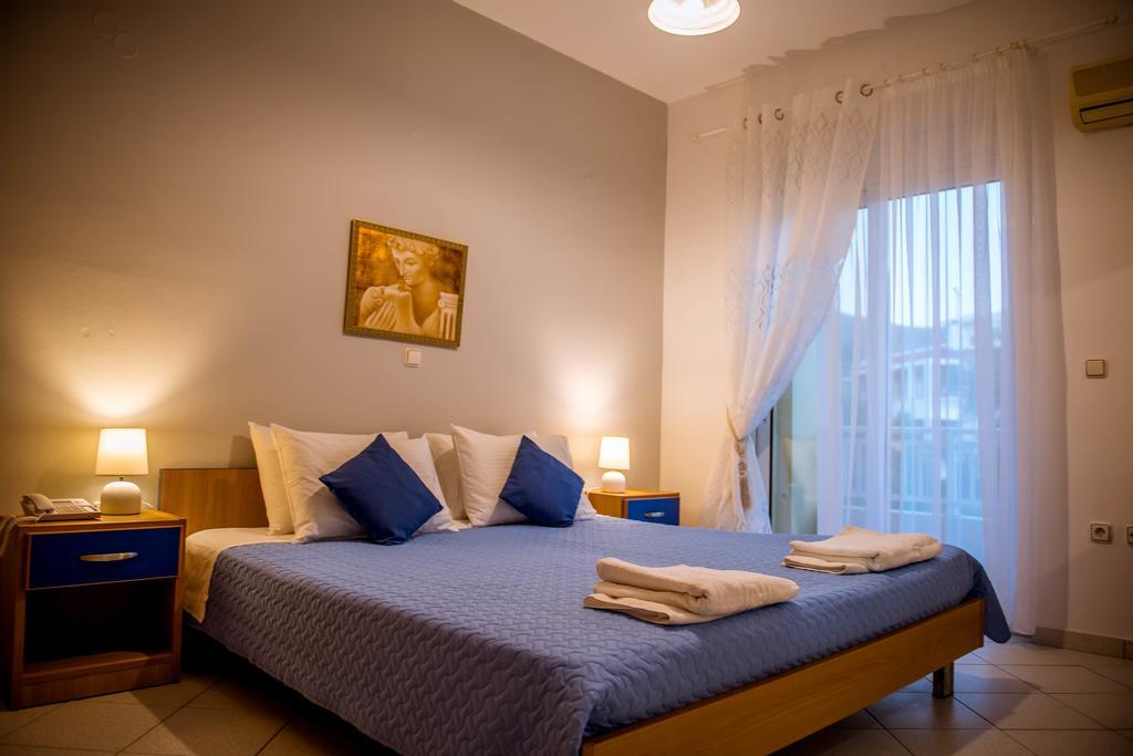 Pantheon Deluxe Apartments Archangelos  Exterior photo